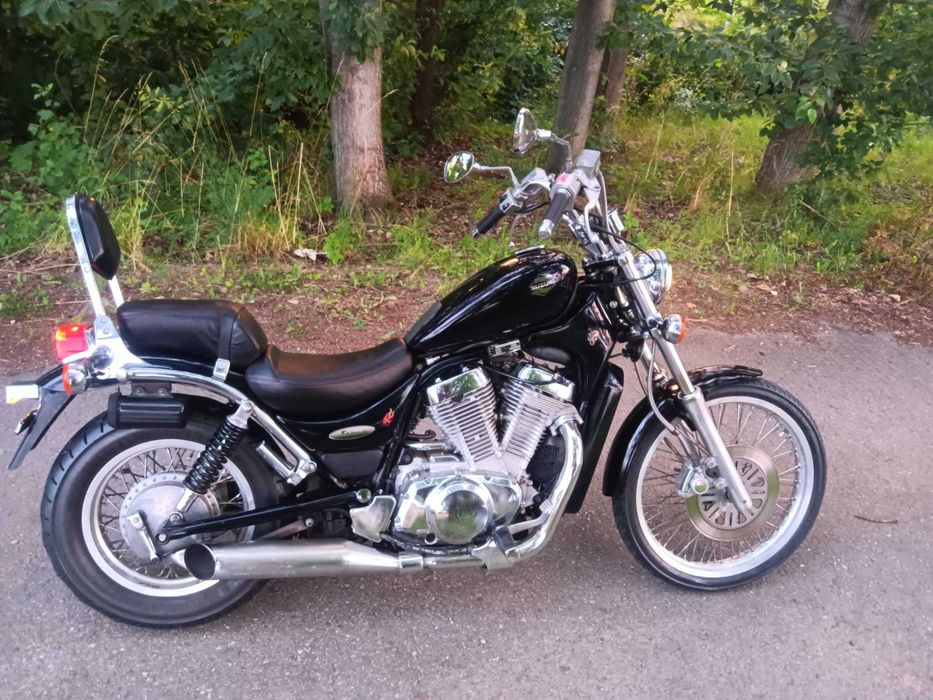 Suzuki Intruder 600 A2