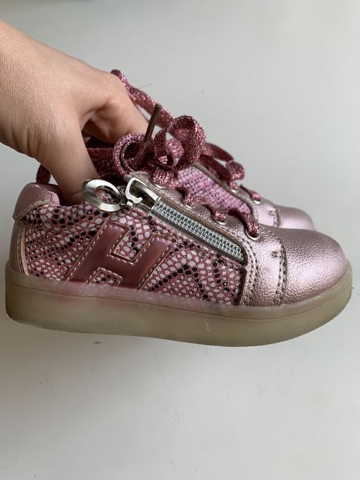 Кросівки для дівчинки 26 р 15,5 см устілка. Кроссовки