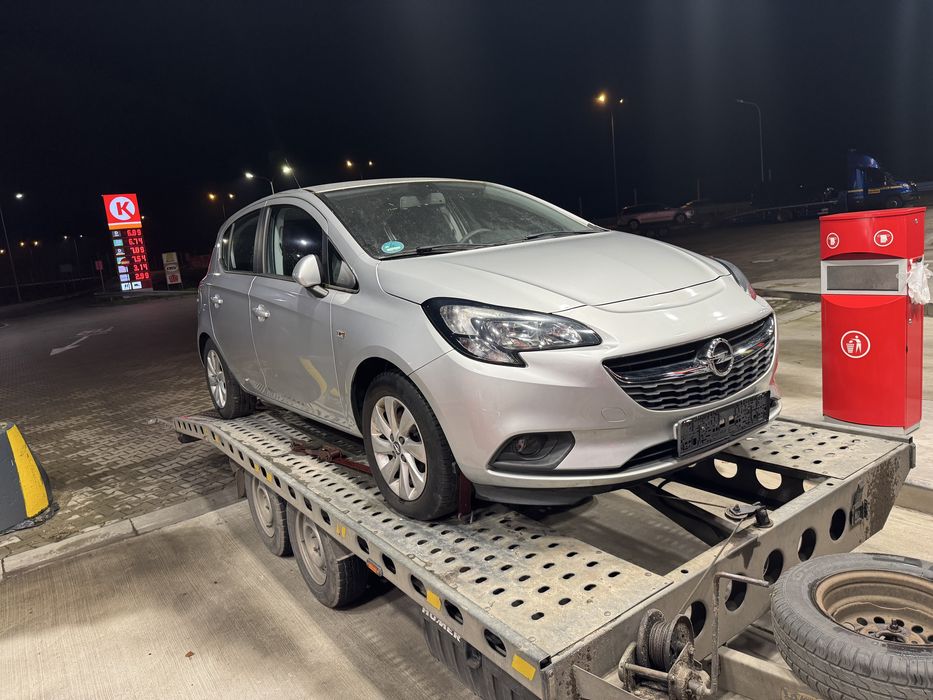 Opel Corsa E maska Z176 w kolor