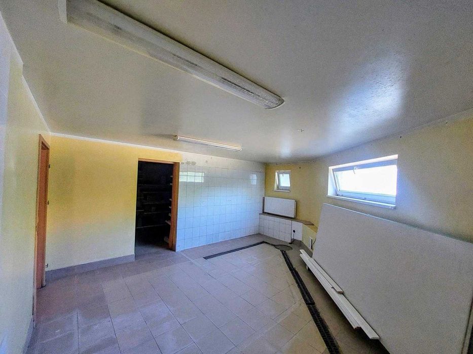 Lokal / Suterena 100 m² z WC | Magazyn, Studio fotograficzne, Sala prób | Radomsko