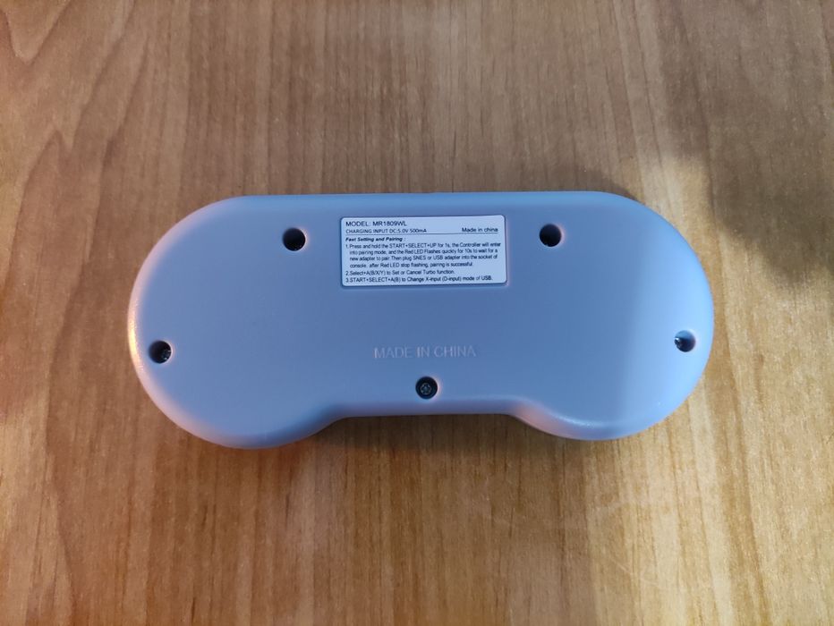 Gamepad bezprzewodowy do gier SNES NES MR1809WL  2.4 GHz