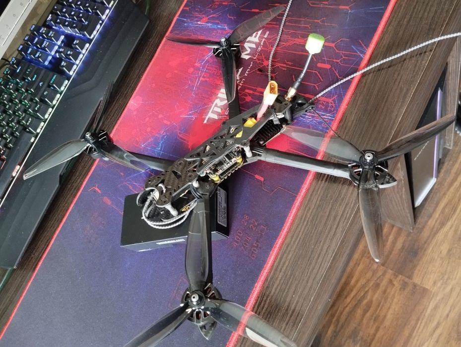 Новий ФПВ Дрон FPV 7' у повному комплекті.