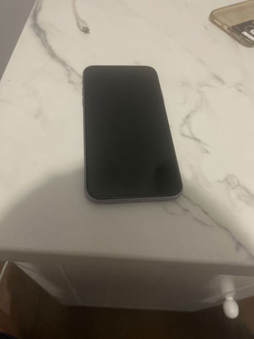 Telefon iPhone 11