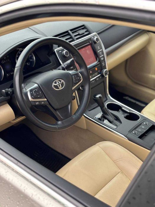 Оренда авто | Toyota Camry 55 Hybrid | 7-8л газу/100км