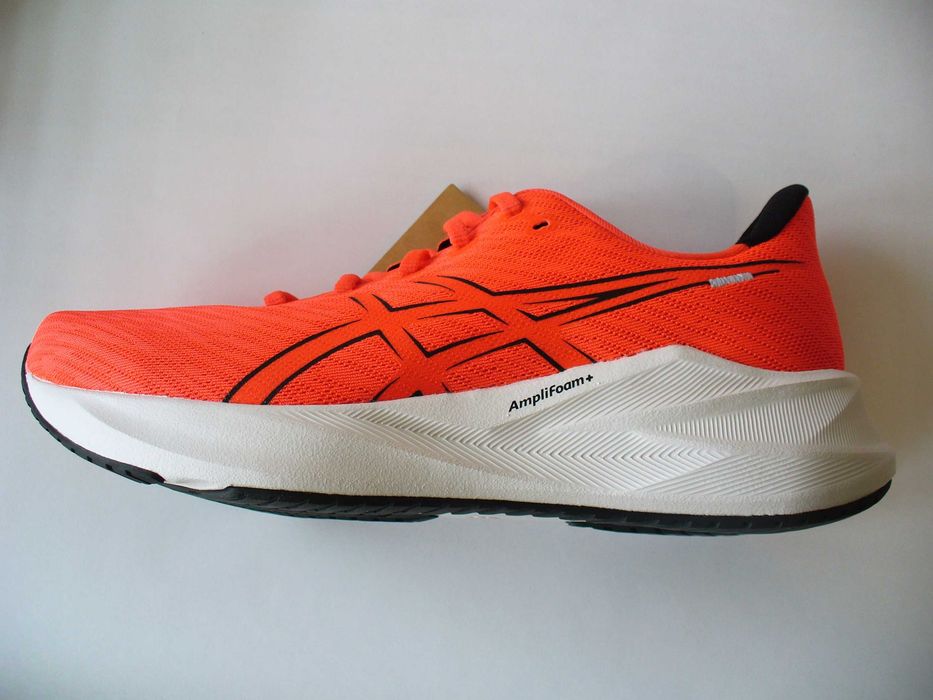 Buty Asics Versablast 4  r. 42,5