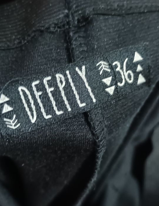 Leggings pretas Deeply