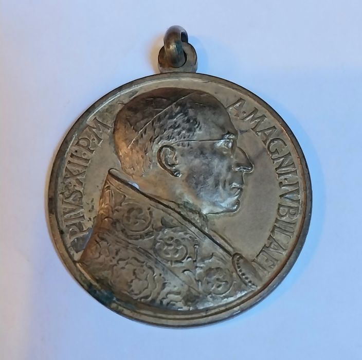 Medalha religiosa antiga Pio Xll