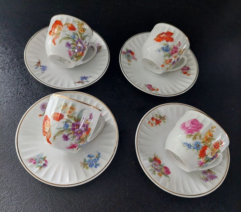 Polecam piękne małe porcelanowe filiżanki pochodzące z regionu w obecn