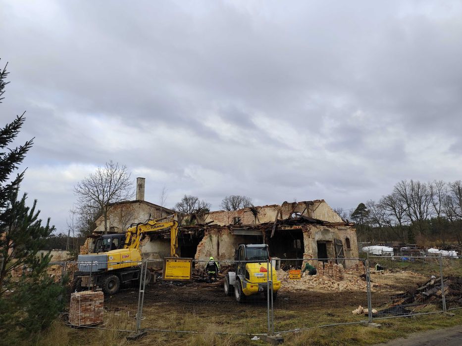 Usługi koparko ładowarki