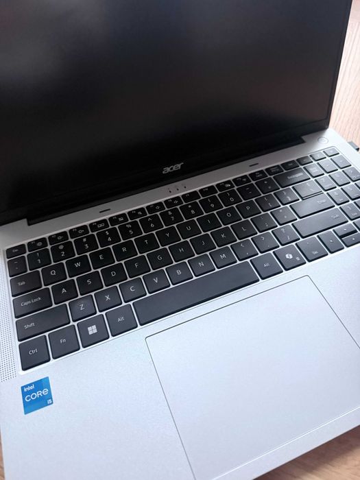 Laptop Acer prawie nowy, gwarancja, mysz w gratisie