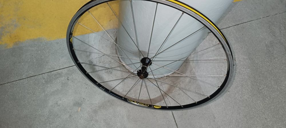 Roda Mavic Cosmos frente