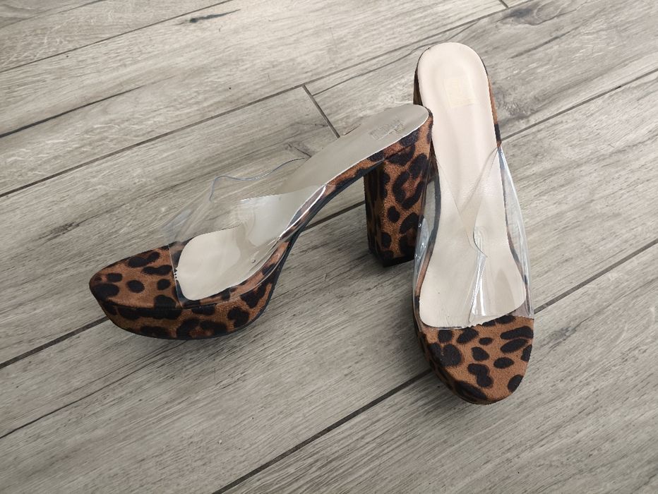 Klapki na obcasie 41 nowe