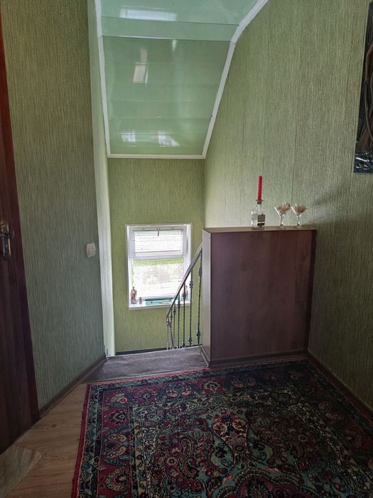 Продаж двоповерхового будинку з виходом до Дніпра  Слобода
