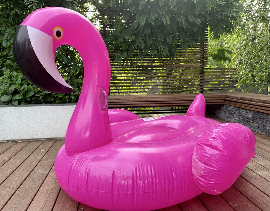 Duży dmuchany flaming