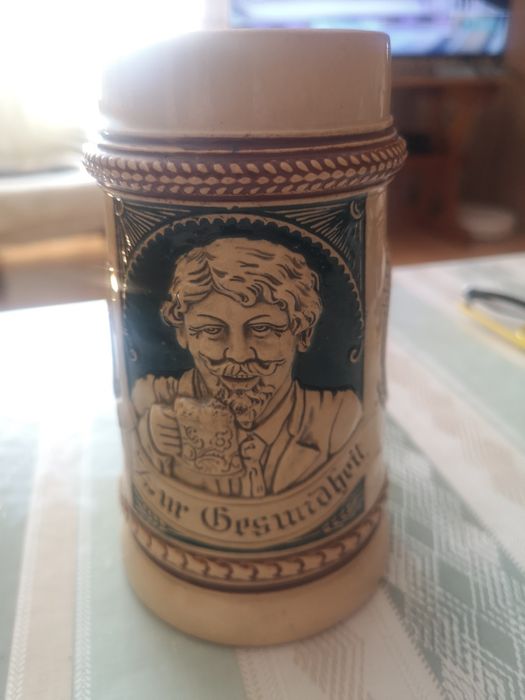 Kufel kamionkowy niemiecki