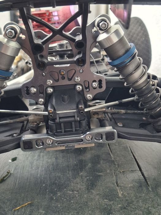 Buggy Mugen Seiki Mbx8 nitro