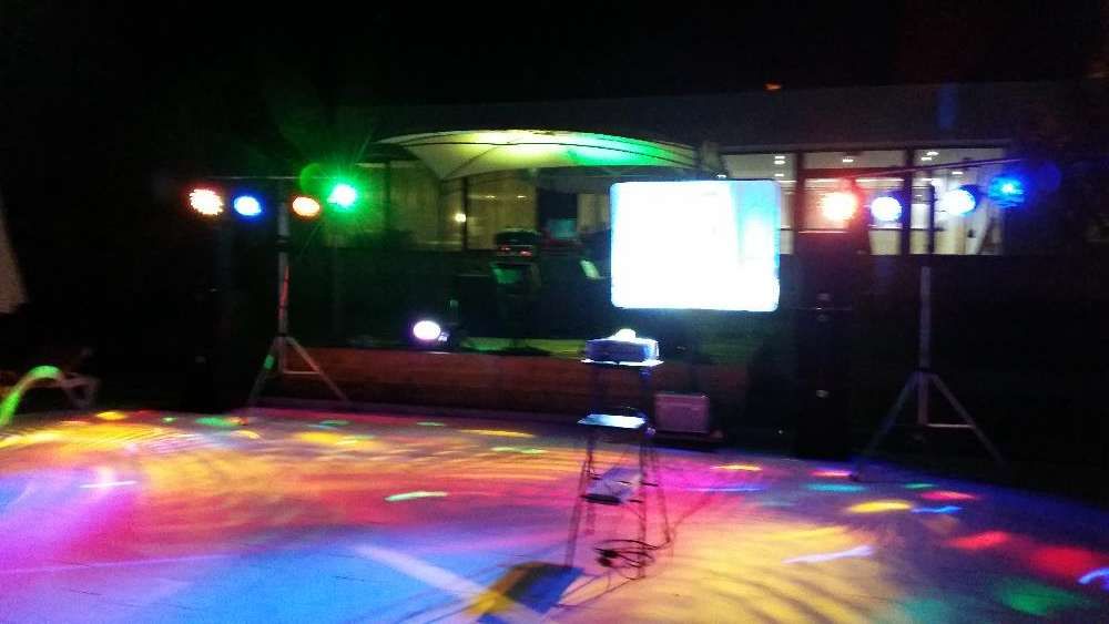 Festas e Eventos, Karaoke e DJ (Luzes/Robótica) Casamentos, Batizados