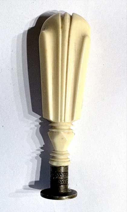 Antigo precioso carimbo de lacre / sinete com monogramas