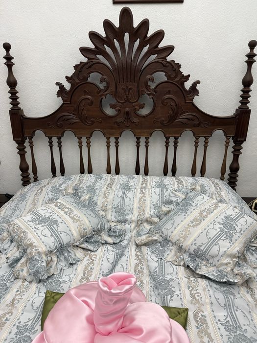 Mobilia de estilo completa com roupeiro e colchão