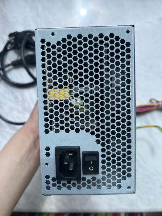Блок живлення для ПК FSP 400 Ватт