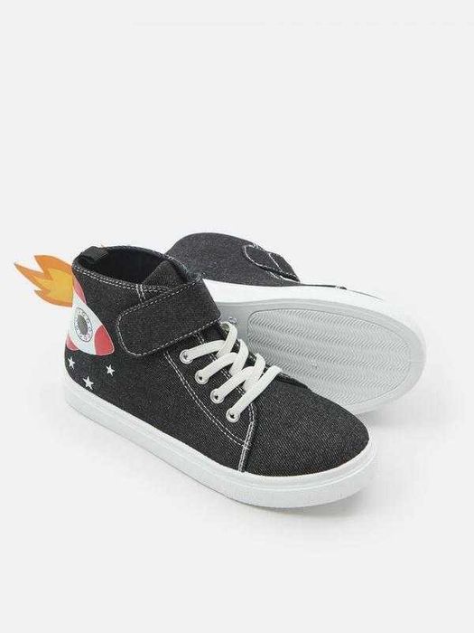 Высокие кроссовки sinsay