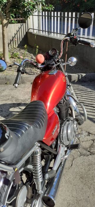 Moto usada em bom estado