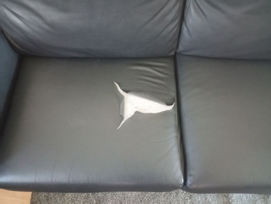 2 sofás de dois lugares cada