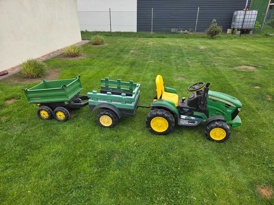 Traktor John deere na akumulator