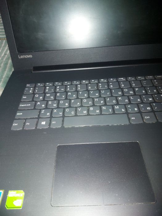 Продам ноутбук леново .