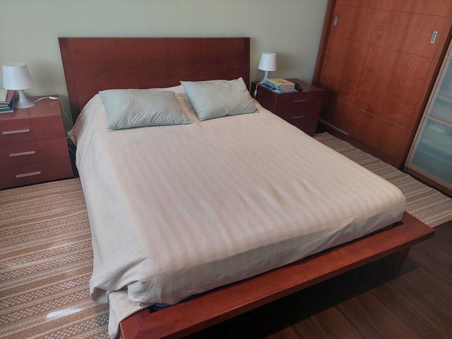 Quarto casal completo madeira maciça estilo moderno