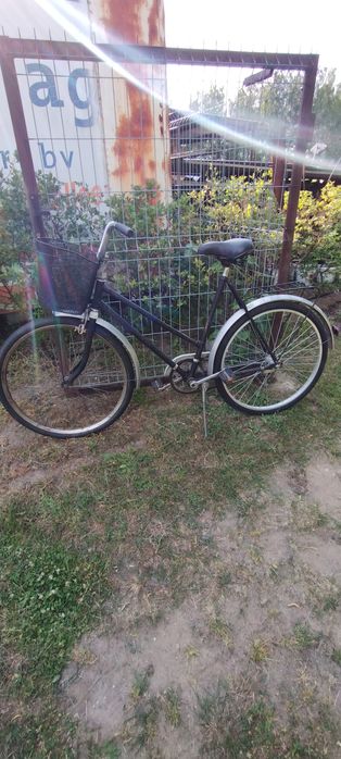 Rower damka czarna z koszykiem z bagażnikiem