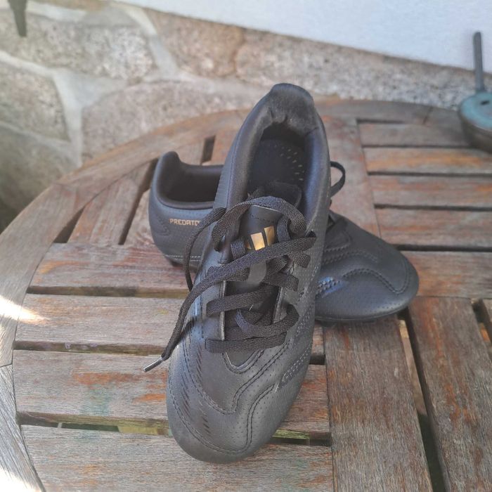 Chuteiras Predator numero 30