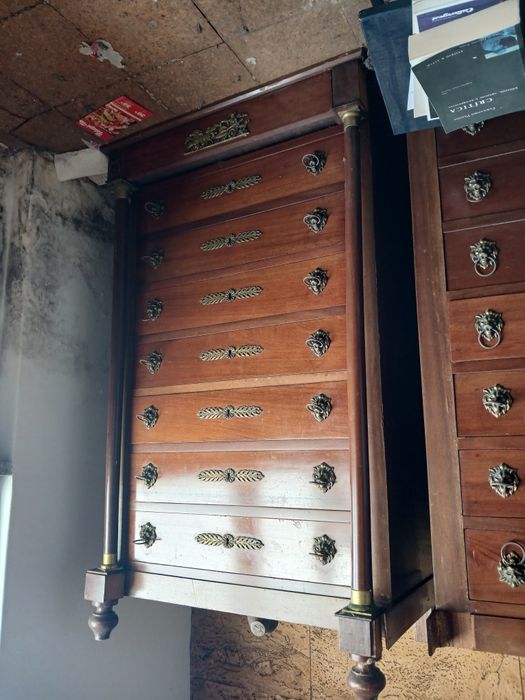 Dois camiseiros Imperio