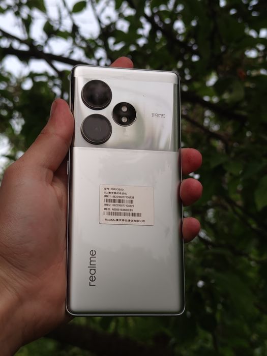 Realme GT Neo6 SE
