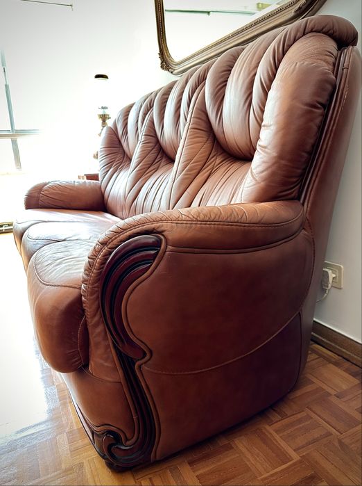 Sofá vintage em pele e duas poltronas - pele castanha