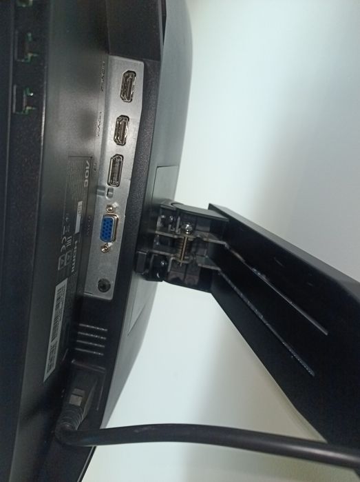 Monitor Curvo AOC 144hz C24G1 1ms