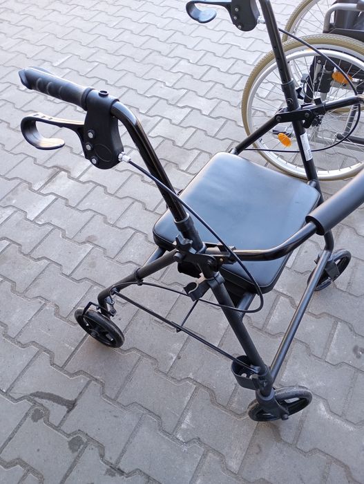 Sprzedam wózek inwalidzki chodzik nowy