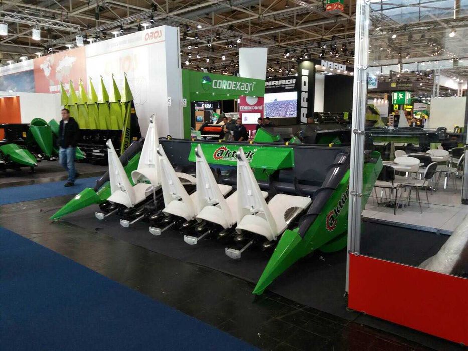 Жатка кукурузная Актюрк. 8-ми рядная. Жатка для збирання кукурудзи