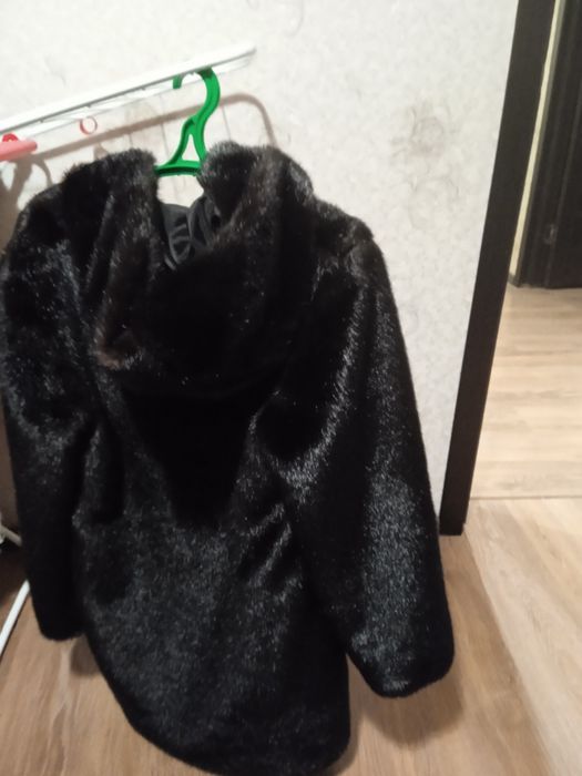 Продам шубу не натуральная