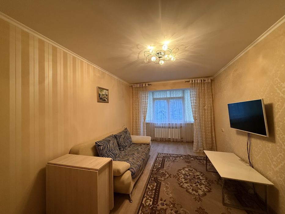 Двухкомнатная квартира на Чкалова/3Слободская.1/5,раздел.