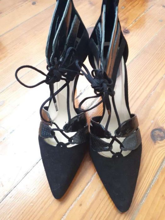 Sapatos Salto