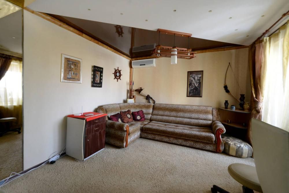 Правды 88а, Cтудио в африканском стиле.Озеро. ЦСМ на Порика рядом