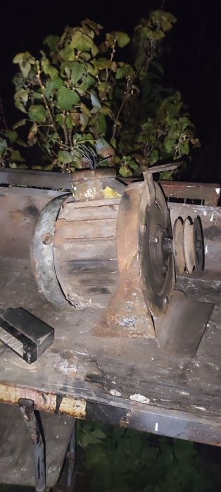 Продам  різні електродвигуни  0.8, 0.45, 2.2, 2.2, 0.125, 5.5