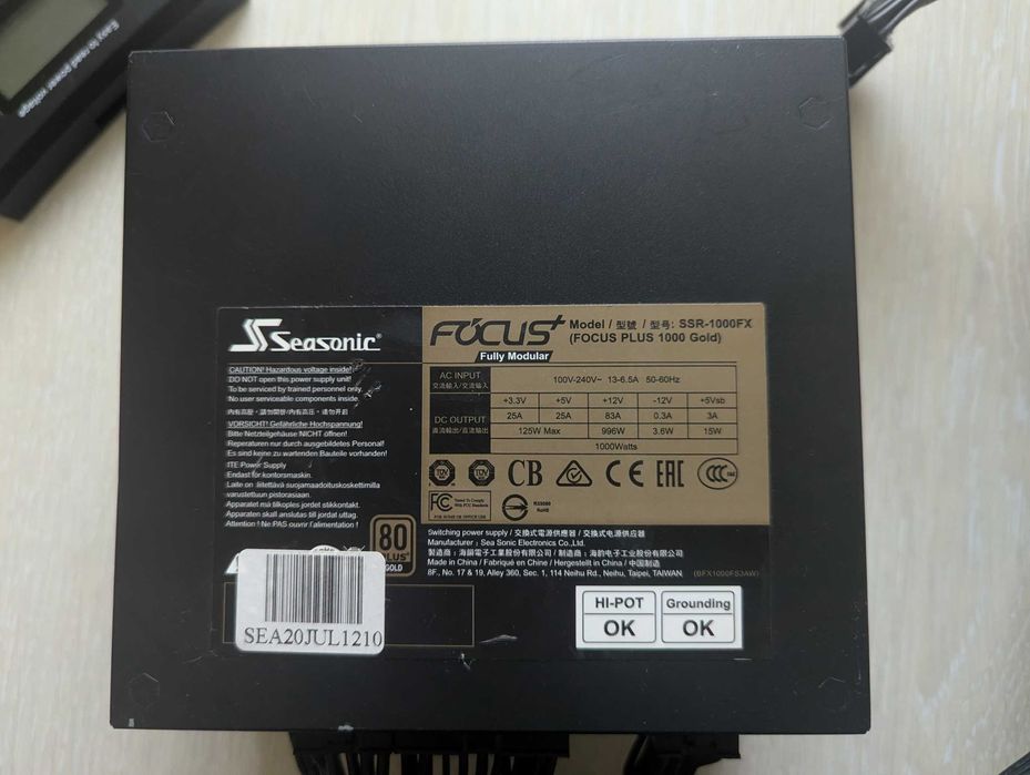 PSU SeaSonic Gold Focus Plus 1000W, Zalman 1250W Platinum