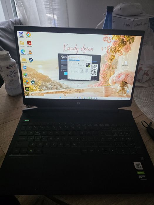 Laptop HP gtx1650 ti 16 GB RAM ssd 512 Windows 11