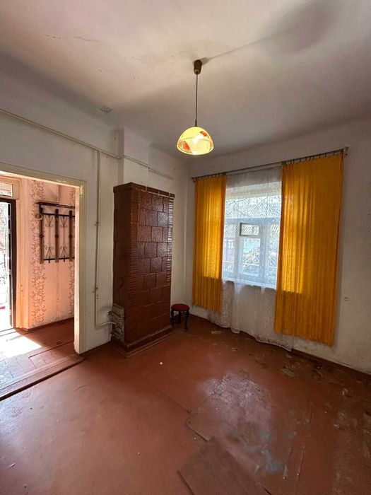 Продаж частини будинку в Центрі, вул. Плоска, 3 сотки землі, можливий продаж під державні програми