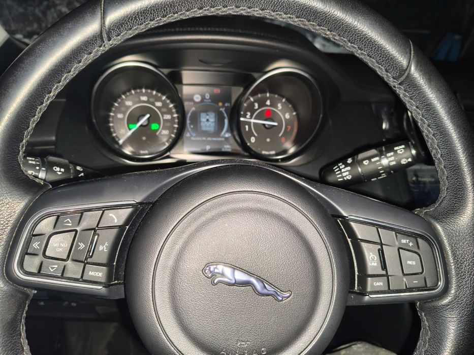 Jaguar E Pace 2019 Silnik: P200 AWD (200 KM) 9-Automat