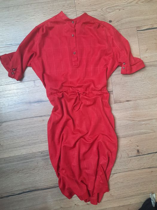 Sukienka vintage midi ze stójką