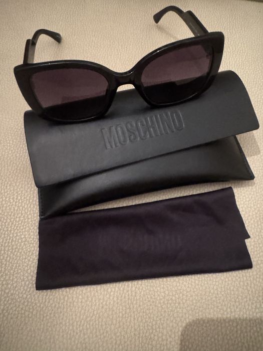 MOSCHINO estilo fashion quadrado