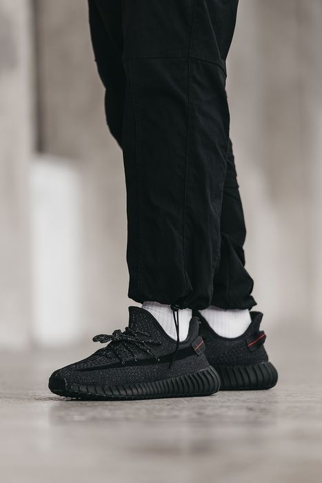 Найзручніші кросівки Adidas Yeezy Boost 350 Black Full Reflective